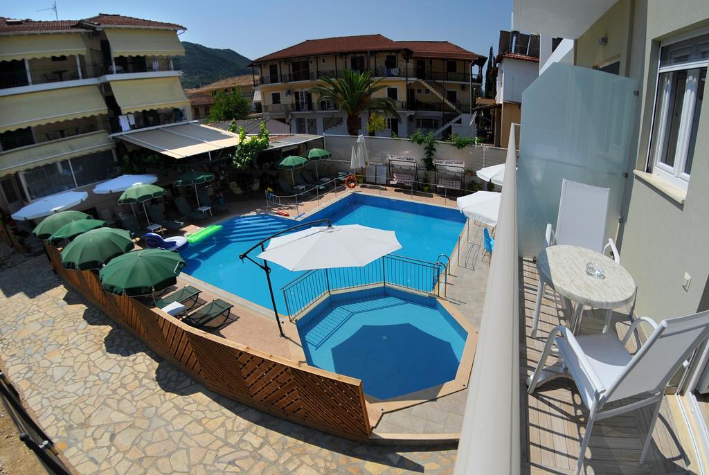 Aggelos Apartments & Deluxe Studios Nydri  Bagian luar foto